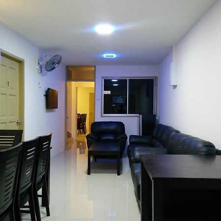 Js&K Homestay Kuala Terengganu Esterno foto