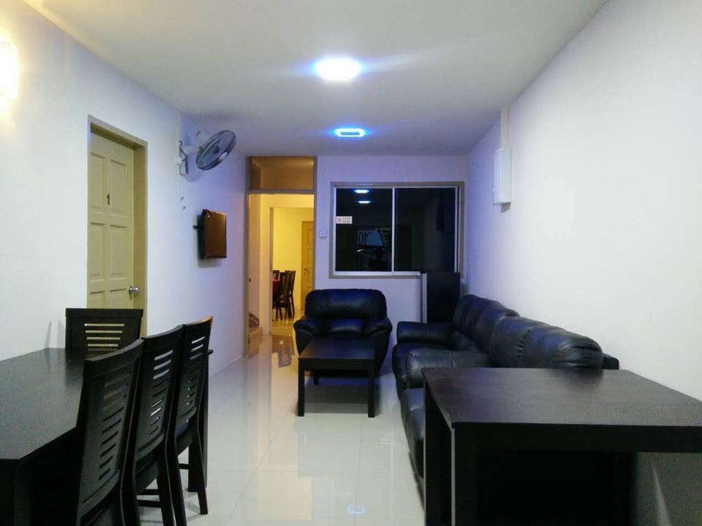 Js&K Homestay Kuala Terengganu Esterno foto